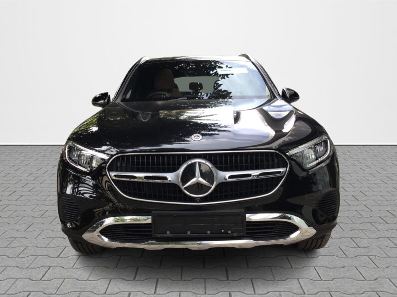 
								MERCEDES BENZ GLC 300 4 M full									