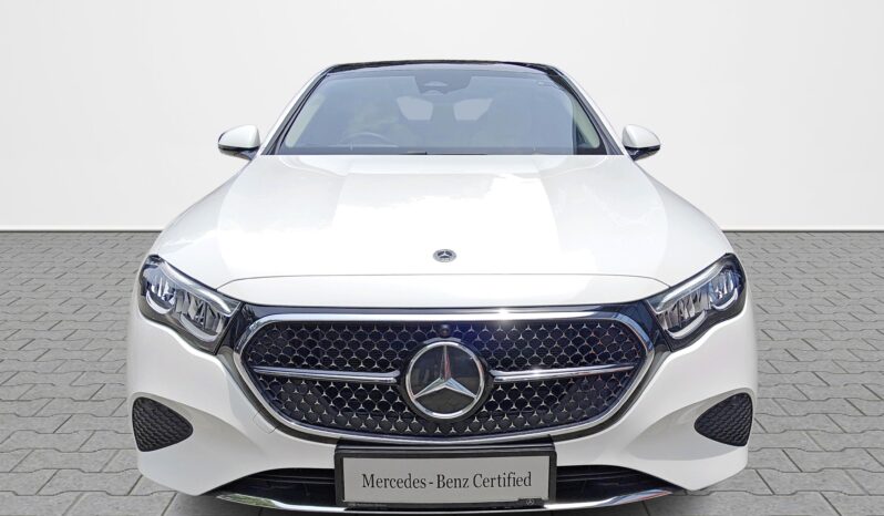 
								MERCEDES BENZ E 200 (RSE) full									