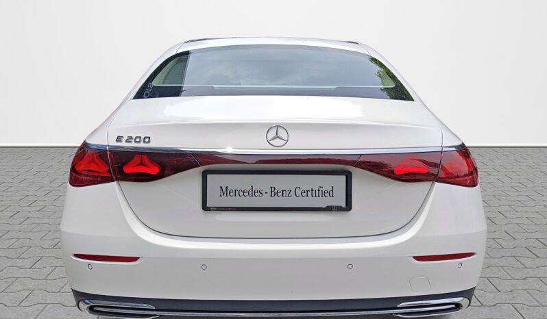 
								MERCEDES BENZ E 200 (RSE) full									