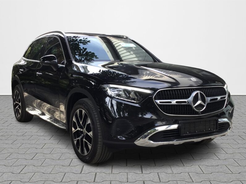 
								MERCEDES BENZ GLC 300 4 M full									