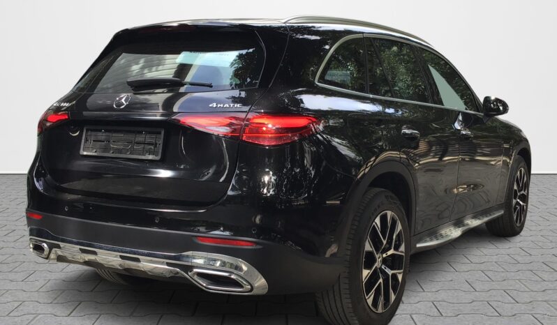 
								MERCEDES BENZ GLC 300 4 M full									