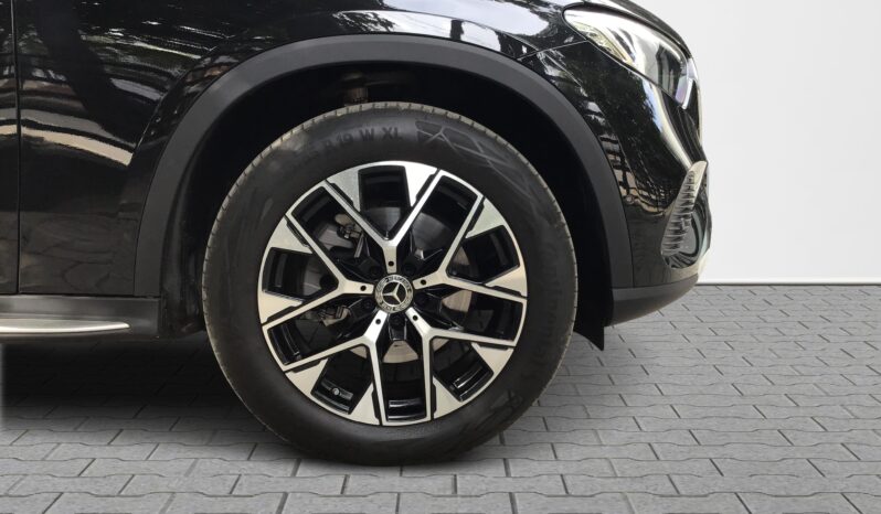 
								MERCEDES BENZ GLC 300 4 M full									
