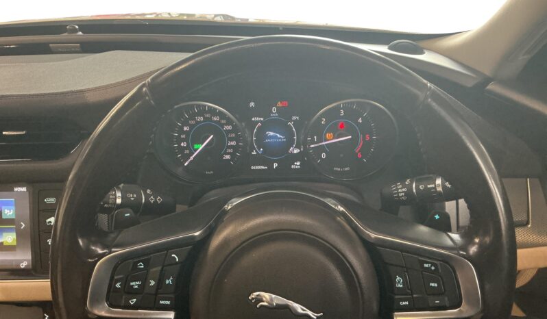 
								Jaguar X F 2.0 Prestige Diesel full									
