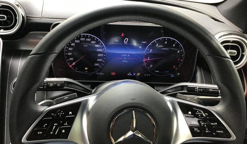 
								MERCEDES BENZ GLC 300 4 M full									