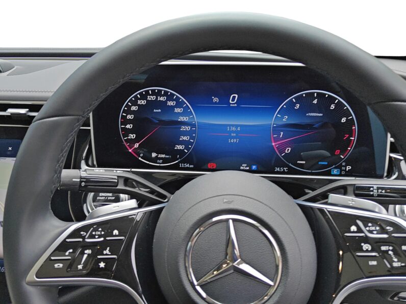 
								MERCEDES BENZ E 200 (RSE) full									